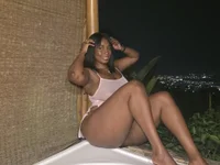 Hana Thompson cam preview