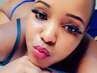 Queen_pretty2 live cam preview