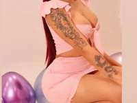 Scarletthornyx live cam preview
