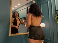 Ariana_Noir live cam preview
