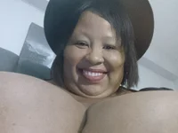 queen of boobs live cam preview