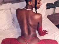 Chocolate hotwife cam preview