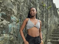 ahvi_ebony cam preview