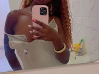 Holy_sassy cam preview