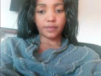 AZARIAKEYES cam preview