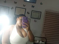 _Curvyqueen live cam preview