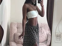 Nahomy_smiiths live cam preview