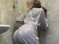 Blackpuzzy live cam preview