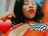 BERNINIBLUSHX89 live cam preview