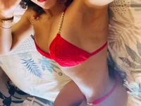 Hailey Thompson cam preview