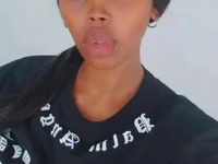 Leandra_2 cam preview
