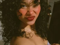 HAILEY VELVET cam preview