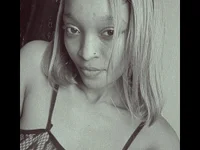Melony2 live cam preview