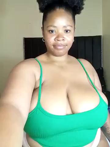 LunaCovenn Lovcams Stripchat Passionate Dark Fantasy. LunaCovenn Unleashes infectious vibes! Join the fun on Lovcams as this Ebony Webcam Babe dazzles with her live shows