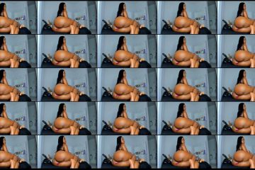 Niki_Kerr stripchat Curvaceous Charcoal Beauty Plays with Her Ass her Round Cakes.