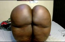 Toomuchbooty33 stripchat Island Queen Cam Girl Rubs Her Clit Plump Thighs with Rotating Toy.mp4.