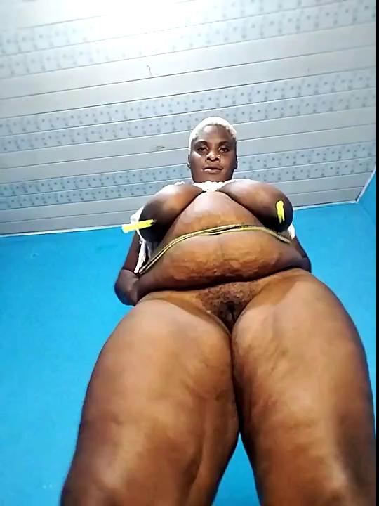 chubbie_Queen Lovcams Peachy Backside Ecstasy 2024-02-27 04-48-02. chubbie_Queen