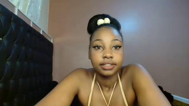 kendiq Chaturbate Curvy Ebony Mirage. kendiq Brings love to the screen! Lovcams becomes a place of love with this Ebony Webcam Babe